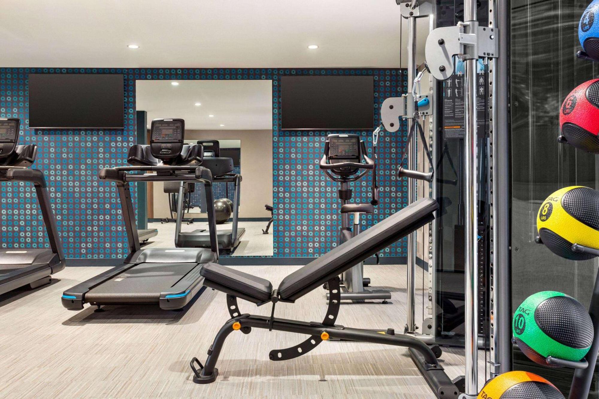 La Quinta Inn By Wyndham Columbia Ne Fort Jackson エクステリア 写真