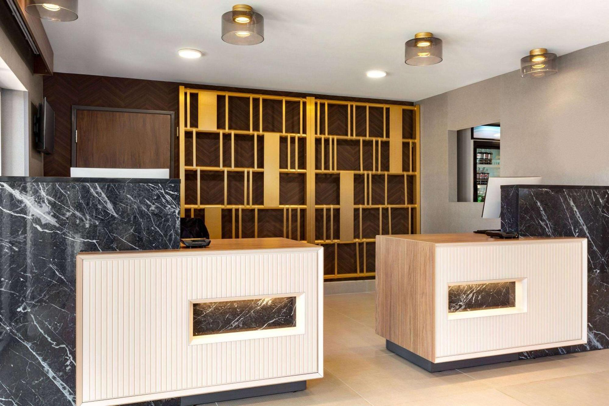 La Quinta Inn By Wyndham Columbia Ne Fort Jackson エクステリア 写真